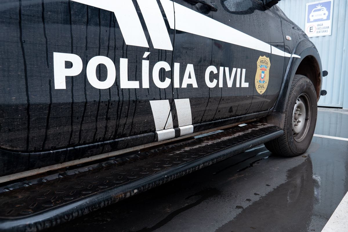 Mulher morta a tiro em Aripuanã; companheiro foge com filhas
