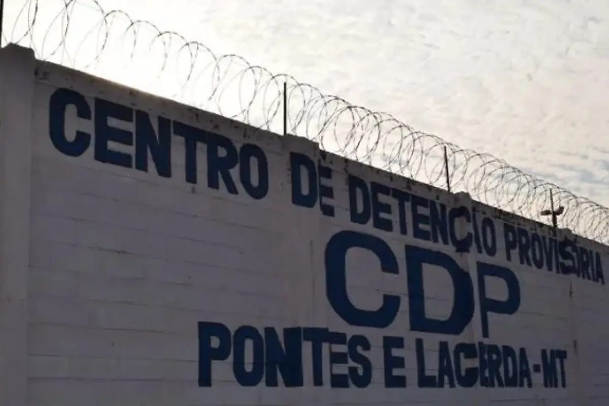 Policial penal e comparsas são condenados a mais de 70 anos por esquema de drogas em presídio