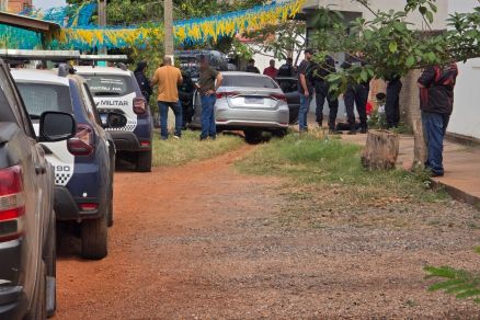 Dupla invade casa, faz promotor e família reféns e é presa em Cuiabá