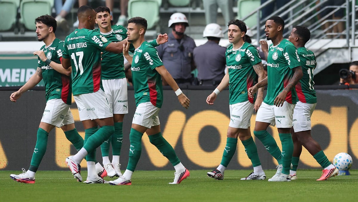 Palmeiras chega a Cuiabá com problemas para encarar Fortaleza na Copa do Brasil