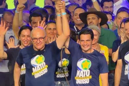 Pivetta é oficializado candidato à reeleição em evento com ginásio lotado