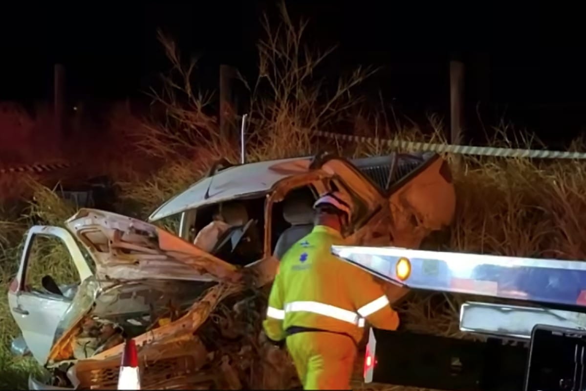 Motorista morre em acidente na BR-163 após colisão e capotamento de Strada