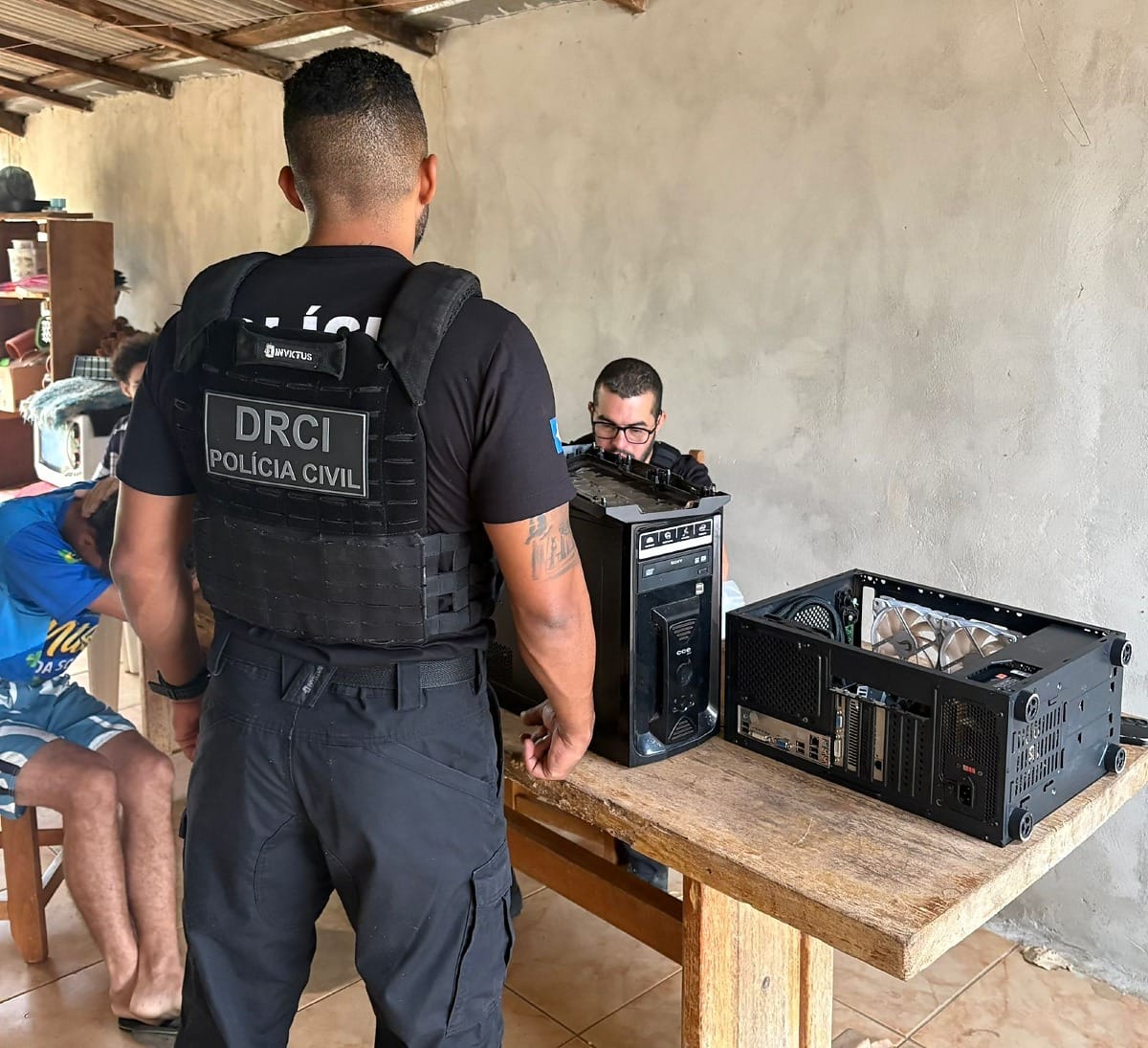 PJC realiza operação contra armazenamento de pornografia infantil em Juína