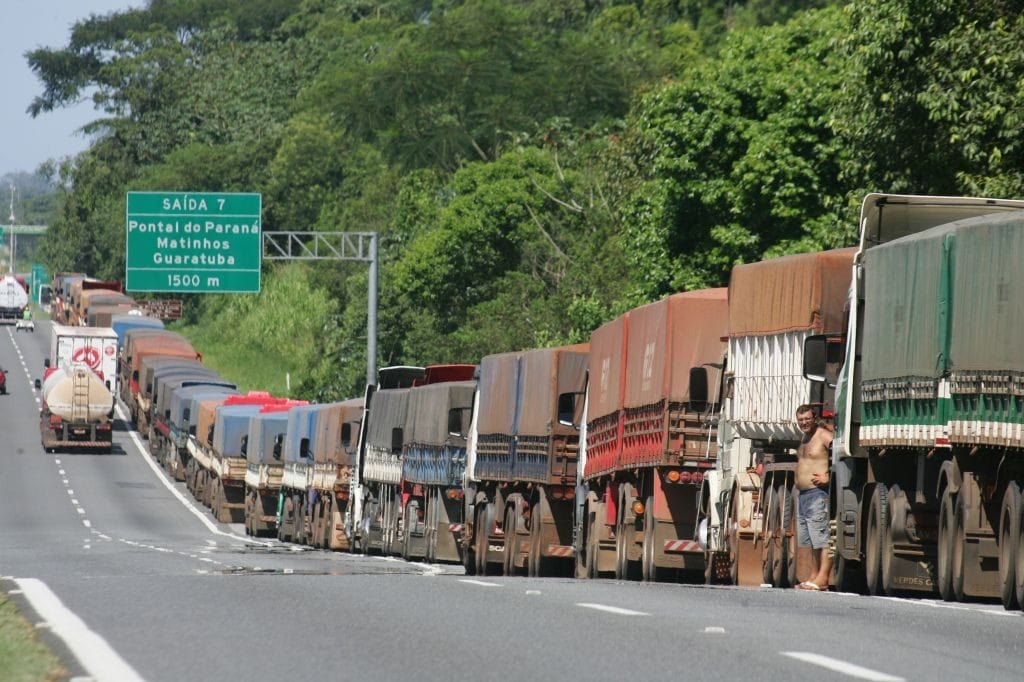 USP identifica 17 fatores que elevam custos do frete e agro pede revisão