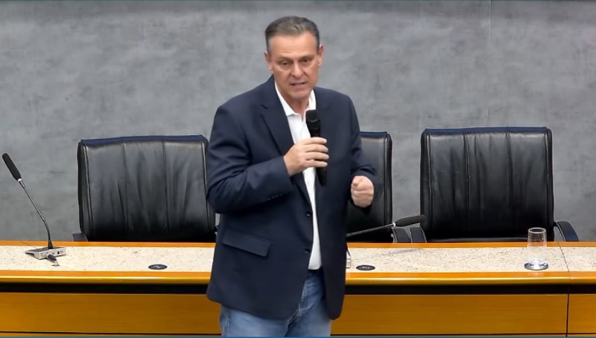 Senador Fávaro defende Plano Safra e apoio ao fim da escala 6x1 em sabatina