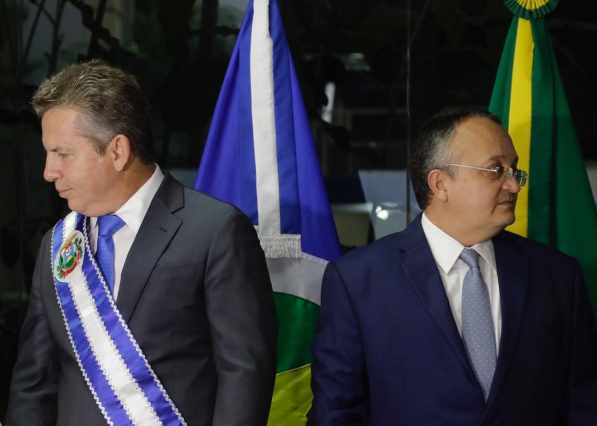 Mauro Mendes já gravou nove direitos de resposta contra Taques e o chama de mentiroso