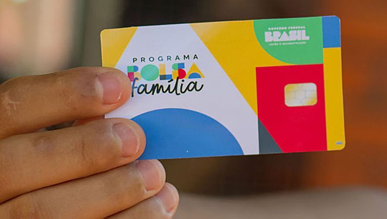 Governo atualiza valores do Bolsa Família e pede validação ao STF