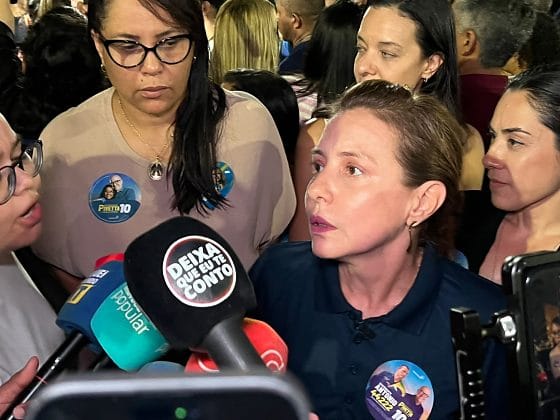 Prefeita Flávia Moretti mantém apoio a Pivetta e garante permanência no PL